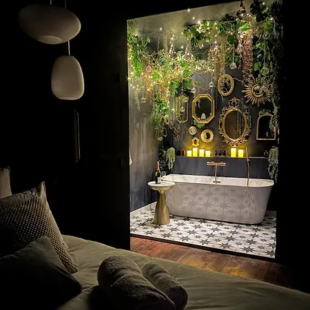 Romantique, Hyper Centre *